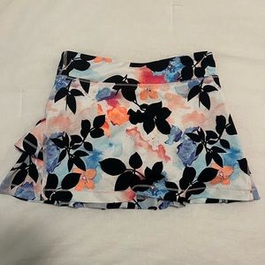 The cutest girl’s tennis skirt, size medium